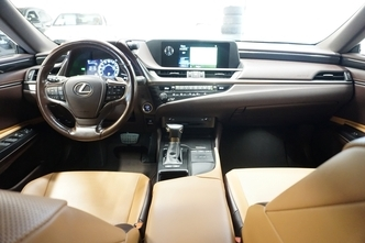 Lexus ES 300, 2.5, 131 kW, hübriid, automaat, esivedu