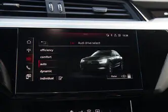 Audi e-tron, 158 kW, elekter, nelikvedu