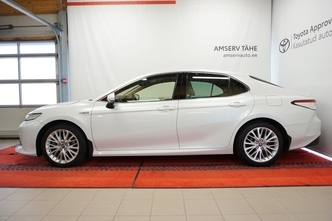 Toyota Camry, 2.5, 131 kW, hübriid, automaat, esivedu