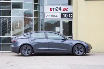 Tesla Model 3, 366 kW, elekter, automaat, nelikvedu