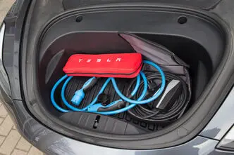 Tesla Model 3, 366 kW, elekter, automaat, nelikvedu