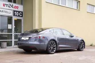 Tesla Model S, 186 kW, elekter, nelikvedu