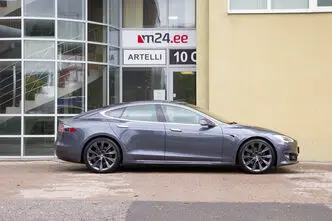 Tesla Model S, 186 kW, elekter, nelikvedu