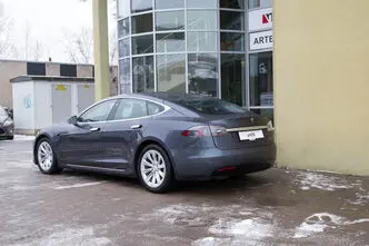 Tesla Model S, 186 kW, elekter, automaat, nelikvedu