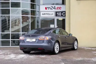 Tesla Model S, 186 kW, elekter, automaat, nelikvedu