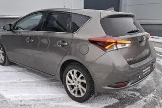 Toyota Auris, 1.6, 97 kW, bensiin, automaat, esivedu