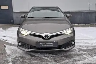 Toyota Auris, 1.6, 97 kW, bensiin, automaat, esivedu