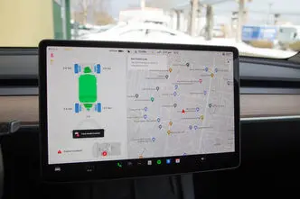 Tesla Model Y, 393 kW, elekter, automaat, nelikvedu