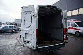 Iveco, 3.0, 132 kW, diisel, automaat, tagavedu