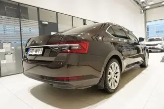 Škoda Superb, 2.0, 140 kW, bensiin, automaat, esivedu