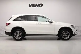 Mercedes-Benz GLC 300, 2.0, 143 kW, plug-in hybrid, automatic, four-wheel drive