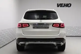 Mercedes-Benz GLC 300, 2.0, 143 kW, plug-in hybrid, automatic, four-wheel drive