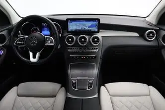 Mercedes-Benz GLC 300, 2.0, 143 kW, plug-in hybrid, automatic, four-wheel drive