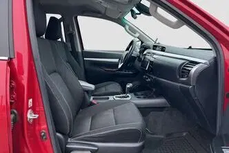 Toyota Hilux, 2.4, 110 kW, дизель, автомат, полный привод