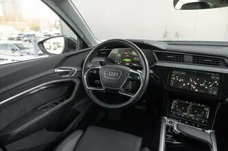 Audi e-tron, 300 kW, elekter, automaat, nelikvedu