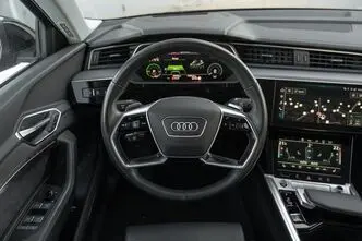 Audi e-tron, 300 kW, elekter, automaat, nelikvedu