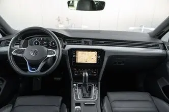 Volkswagen Passat, 1.0, 160 kW, pistikhübriid, automaat, esivedu