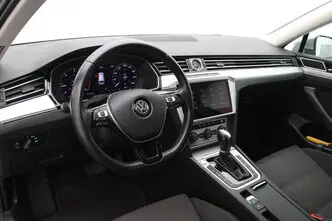 Volkswagen Passat, 1.6, 88 kW, diisel, automaat, esivedu