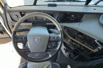 Volvo FH 540 6x2, 405 kW, дизель, автомат