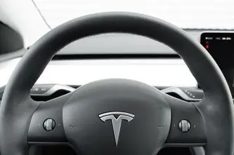 Tesla Model Y, 378 kW, electric, automatic, four-wheel drive