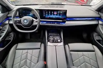 BMW i5, 250 kW, elekter, automaat, tagavedu