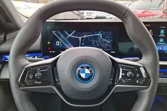 BMW i5, 250 kW, elekter, automaat, tagavedu