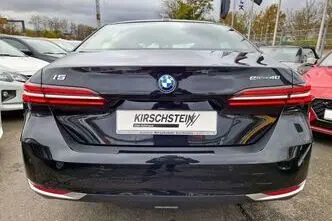 BMW i5, 250 kW, elekter, automaat, tagavedu