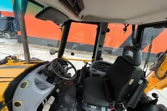 JCB 4CX PRO, 4.8, 81 kW, diesel, four-wheel drive