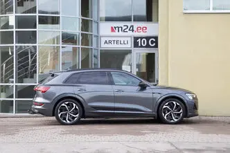 Audi e-tron, 300 kW, electric, automatic, four-wheel drive