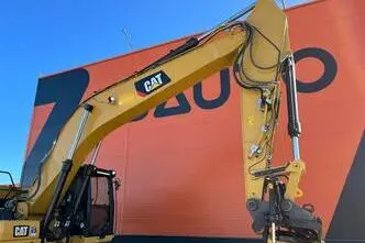 Caterpillar 330, 205 kW, дизель