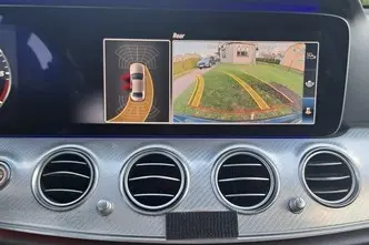 Mercedes-Benz E 220, 2.0, 143 kW, дизель, автомат, задний привод