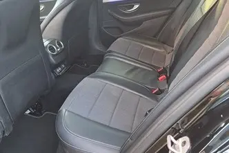 Mercedes-Benz E 220, 2.0, 143 kW, дизель, автомат, задний привод
