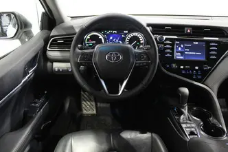 Toyota Camry, 2.5, 131 kW, hybrid, automatic, front-wheel drive