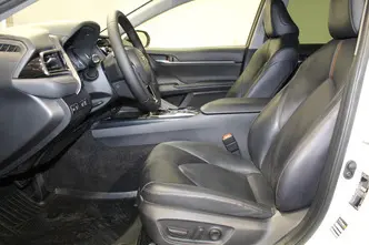 Toyota Camry, 2.5, 131 kW, hybrid, automatic, front-wheel drive