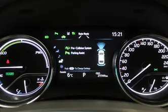 Toyota Camry, 2.5, 131 kW, hybrid, automatic, front-wheel drive