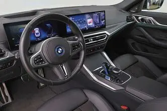 BMW i4, 125 kW, elekter, automaat, nelikvedu