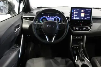 Toyota Corolla Cross, 2.0, 112 kW, hybrid, automatic, four-wheel drive