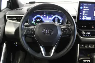 Toyota Corolla Cross, 2.0, 112 kW, hybrid, automatic, four-wheel drive