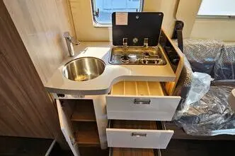 Laika Kosmo, 2.2, 103 kW, diisel, manuaal, esivedu