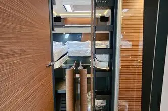Laika Kreos, 2.2, 132 kW, diisel, automaat, esivedu