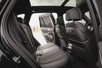 BMW X5, 3.0, 210 kW, hybrid, automatic, four-wheel drive