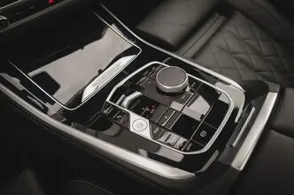 BMW X5, 3.0, 210 kW, hybrid, automatic, four-wheel drive