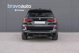 BMW X5, 3.0, 210 kW, hybrid, automatic, four-wheel drive