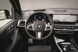 BMW X5, 3.0, 210 kW, hybrid, automatic, four-wheel drive