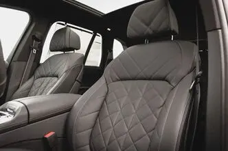 BMW X5, 3.0, 210 kW, hybrid, automatic, four-wheel drive