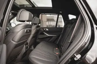 BMW X5, 3.0, 210 kW, hybrid, automatic, four-wheel drive