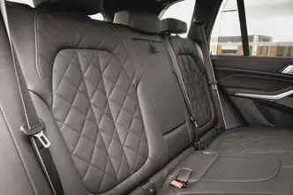BMW X5, 3.0, 210 kW, hybrid, automatic, four-wheel drive
