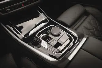 BMW X5, 3.0, 210 kW, hybrid, automatic, four-wheel drive