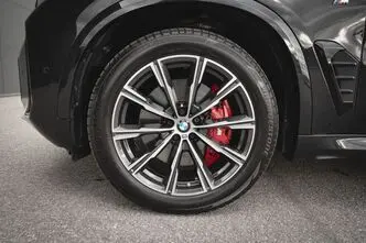 BMW X5, 3.0, 210 kW, hybrid, automatic, four-wheel drive