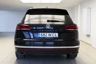 Volkswagen Touareg, 3.0, 210 kW, дизель, автомат, полный привод